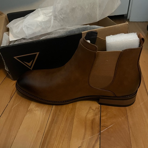 Men’s Vance Co. Chelsea Boots - Picture 1 of 2